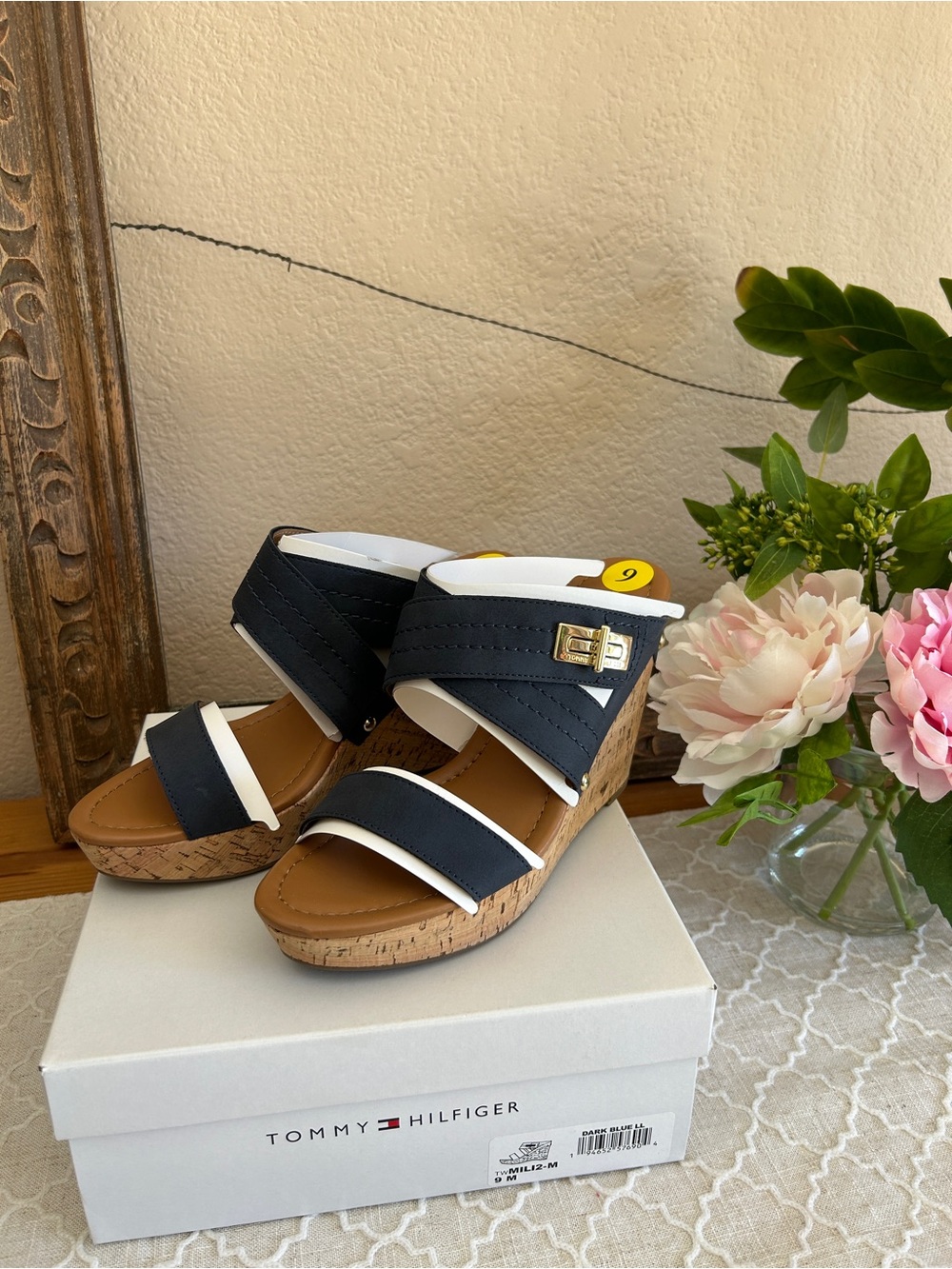 Tommy Hilfiger Navy Cork Wedge Sandals with Gold Buckle, Brand new in box, sz 9 - Picture 2 of 13